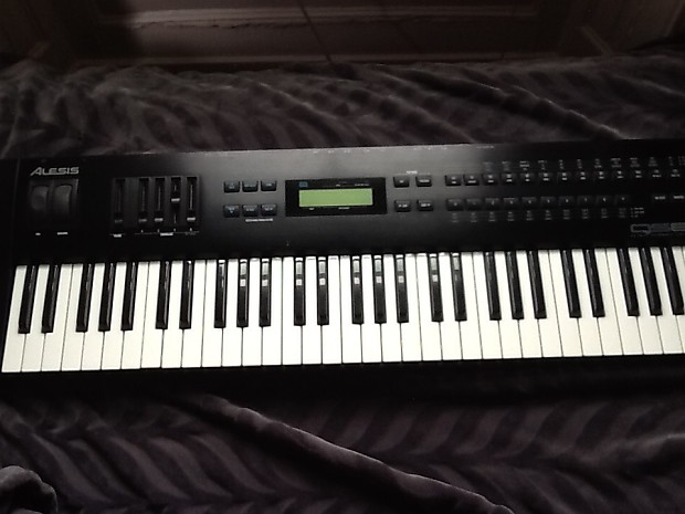 Alesis QS6.1