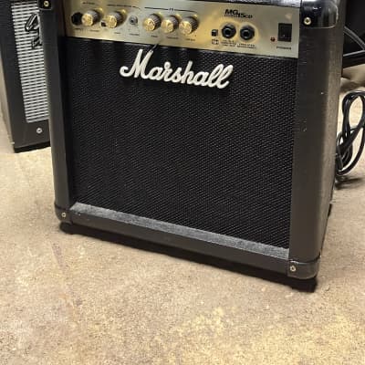 Marshall MG MG15CD 2-Channel 15-Watt 1x8