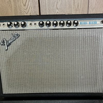 Fender Deluxe Reverb 2-Channel 22-Watt 1x12