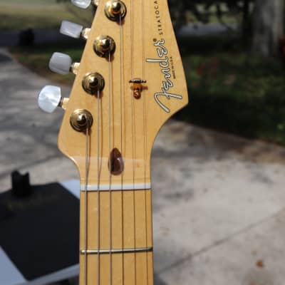 Fender 60th Anniversary Commemorative American Standard Stratocaster 2014 image 13