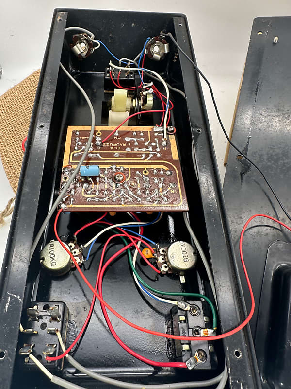 ギター ELK WAU FUZZ ELK WAU FUZZ（ヴィンテージ 1970年代製） NEW PICS‼️ ギター ELK WAU