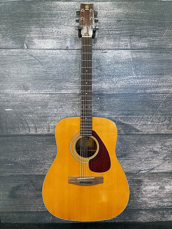 Yamaha fg 160 on sale acoustic guitar