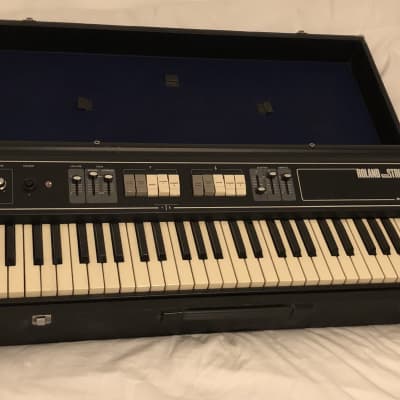 rare Roland RS-101 Vintage Polyphonic Analogue Strings Keyboard Synthesizer 1975 - 1976