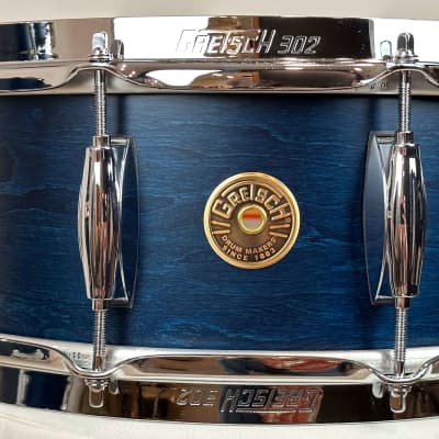 Gretsch .5x" Broadkaster Drum Set   Satin Azure Blue