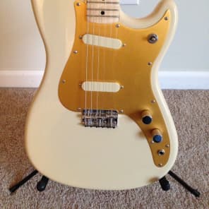ギター Squier by Fender Classic Vibe Duo-Sonic Fender Squier Classic Vibe Duo-Sonic - Premier Guitar