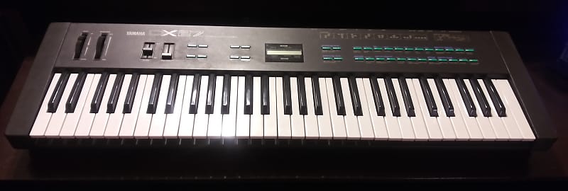 Yamaha DX27 61-Key Digital Programmable Algorithm Synthesizer | Reverb