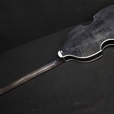 Hofner IGNITION PRO Beatle Bass HI-BB-PE-TBK comes with Flat Wounds & 500/1 Tea Cup Knobs in Transparent Black & Case image 11
