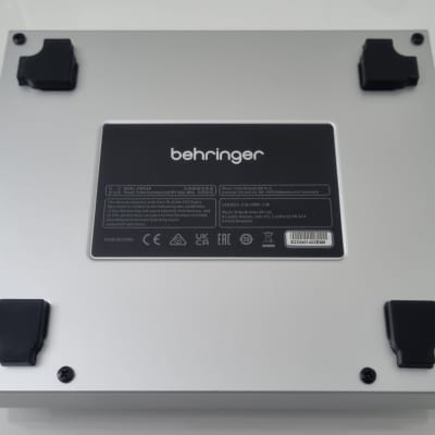 Behringer Bi-Phase 2022 - Blue / White image 11