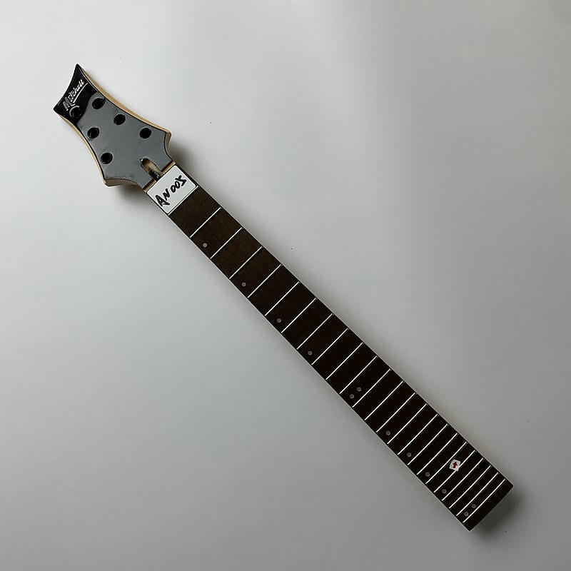 Mitchell Guitar Maple Wood Neck and 24 Frets Rosewood Fingerboard