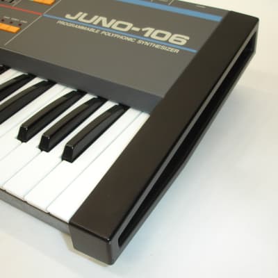 Roland Juno-106 61-Key Programmable Polyphonic Synthesizer Keyboard image 7
