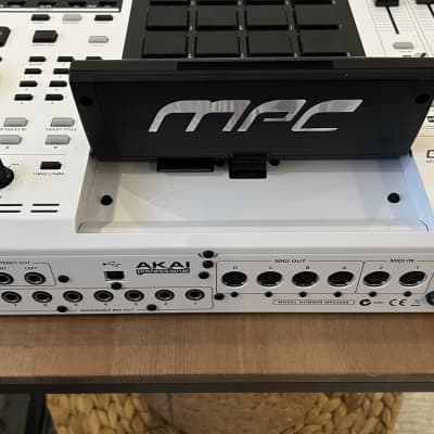 Akai MPC2500 Special Edition White Sampler Sequencer image 5