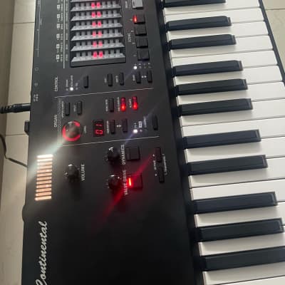 Vox Continental 73-Key Performance Organ with Stand and V861