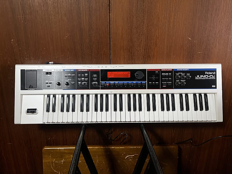 Roland Juno-Di Portable 61-key Mobile Synthesizer White color w/ gig bag image 1