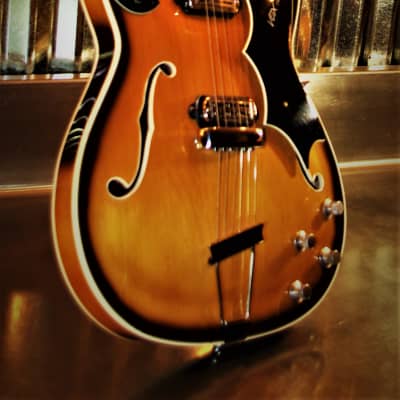 Vox Challenger 1964 Sunburst. RARE. Only made for two years. Beautiful. Collectible.  Crucianelli image 3