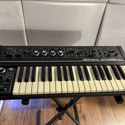 Roland SH-2 37-Key Synthesizer 1979 - 1982 - Black