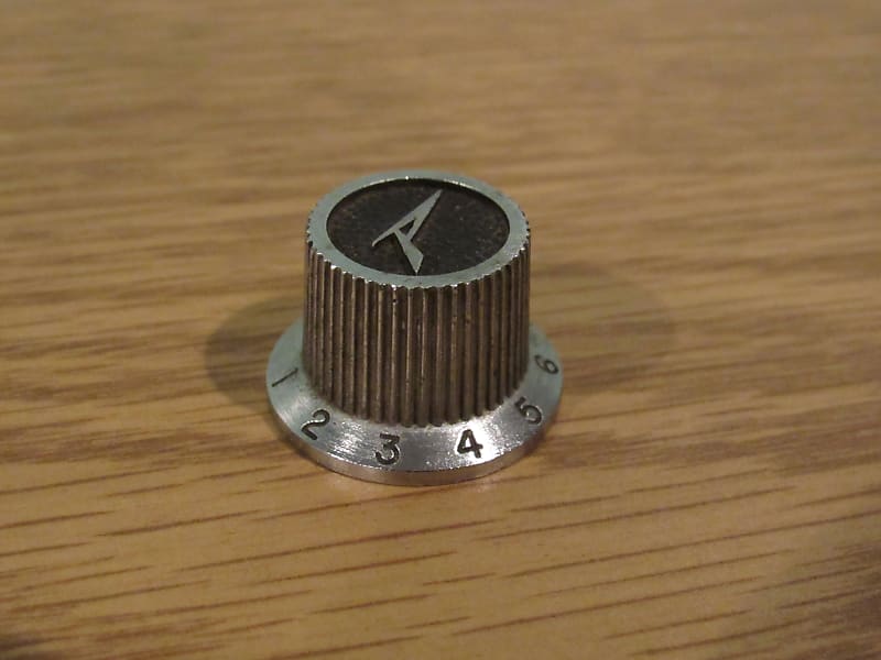 1982 Peavey T40 Bass Knob Reverb