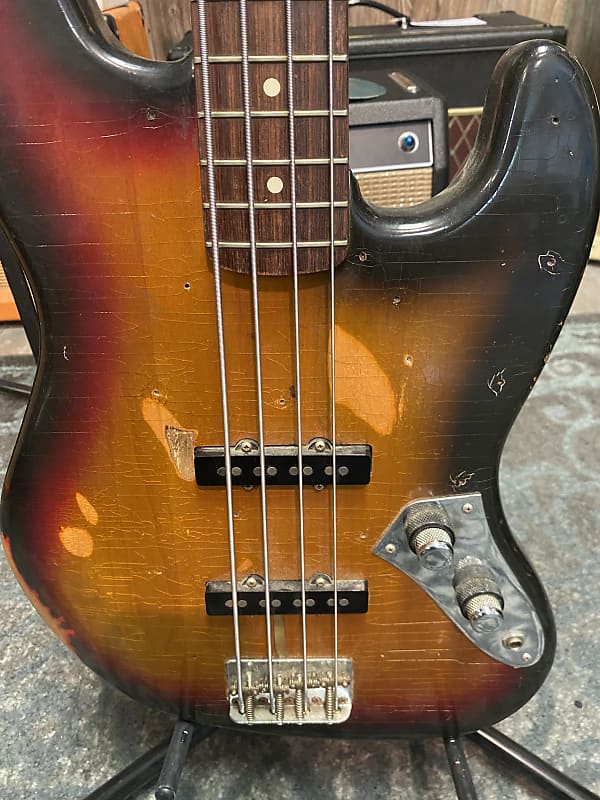 ベース Fender USA American Vintage 62 Jazz Bass Fender American Vintage '62 Jazz Bass - Black | Sweetwater
