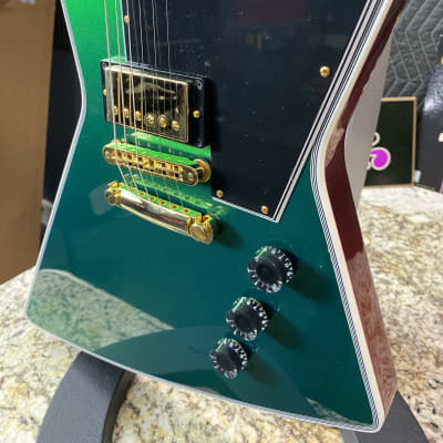 Video! 2022 Gibson Explorer Custom MOD Collection - Flip Flop 