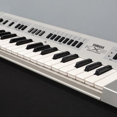 Yamaha KX5 Vintage MIDI Remote Keyboard Controller Keytar Silver image 10