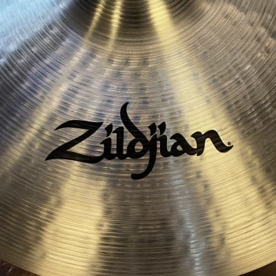 Zildjian 20" A Concert Stage Orchestral Cymbals (Pair) Traditional image 6