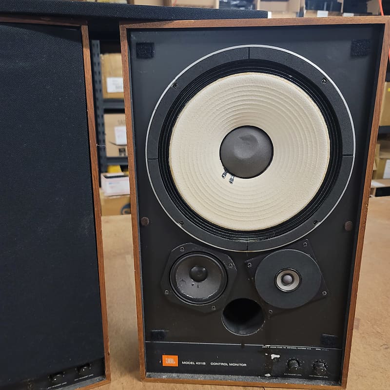 JBL 4311B 左 JBL 4311B 完璧なパフォーマンス KENRICKチューニング Silver Z