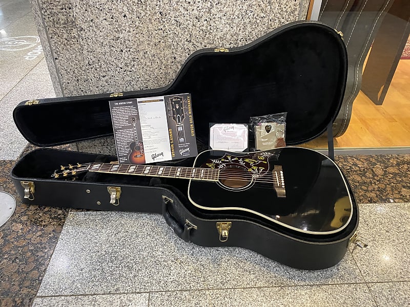 2017 Gibson Custom Shop Hummingbird Ebony Acoustic Electric Guitar