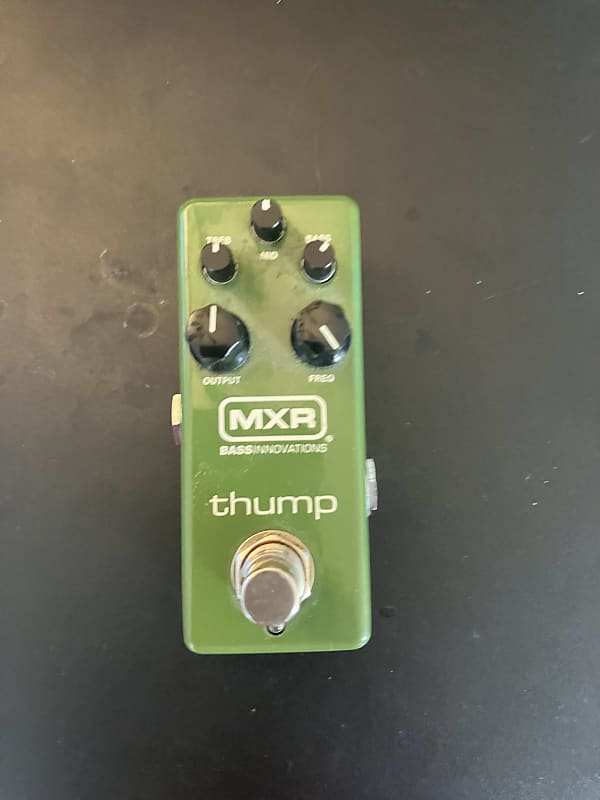 MXR M281 Thump Bass Preamp