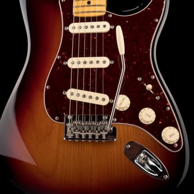 Used Fender American Professional II Stratocaster 3-Tone Sunburst with OHSC image 6