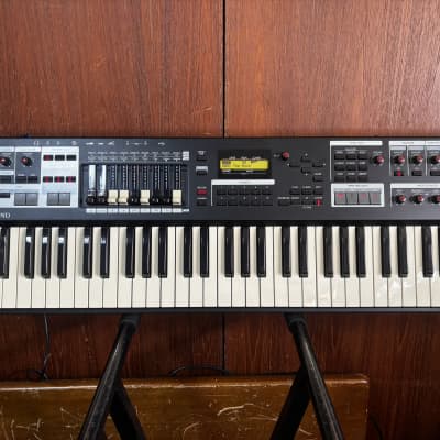 Hammond Sk1 61-key Portable Combo Organ w/ gig bag power supply