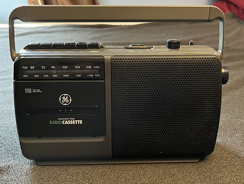 GE General Electric Cassette Player Recorder AM FM Radio Reverb