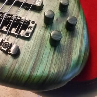 Warwick Streamer LX (Masterbuilt) 2017 Green w/matching pickup cover and knobs image 2