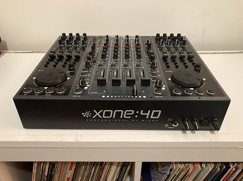 Allen & Heath XONE:4D Universal DJ Controller image 1