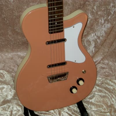 ギター Danelectro 56-U2 Reissue DANELECTRO '56 Single Cutaway Guitar/U2 (reissue) – 2011