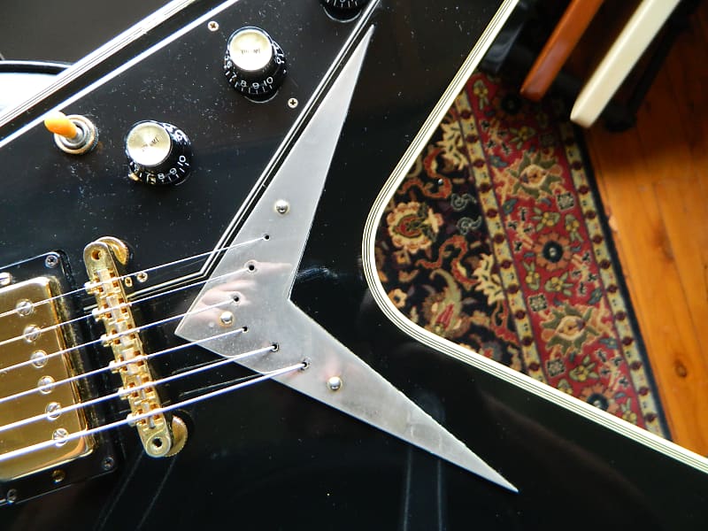 Gibson Flying V Custom Ebony - 007 of 40 (NAMM Show) 2002