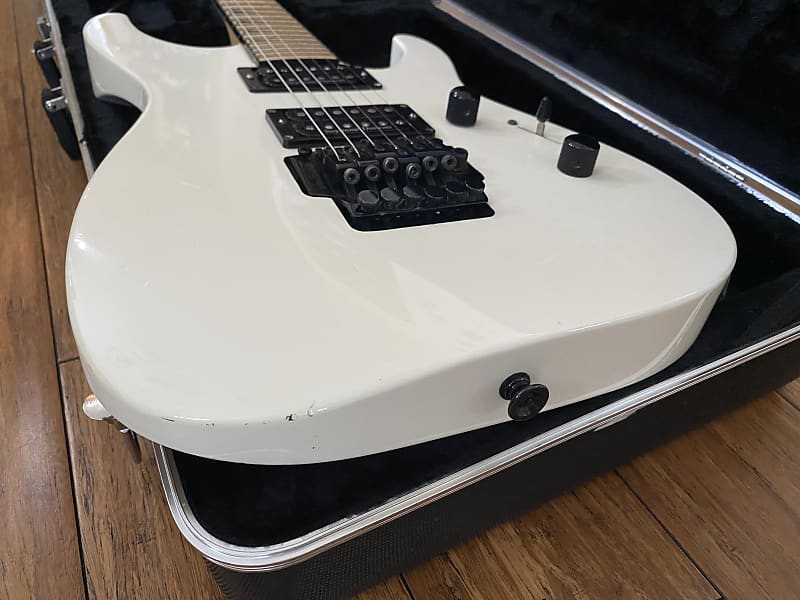 Jackson Pro Series DK2M Dinky 2006 - 2009 - Snow White Japan