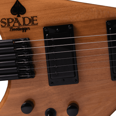 BootLegger Guitar Spade Gibson Scale 24.75 Headless Guitar With Case 2022 Honey Clear image 5