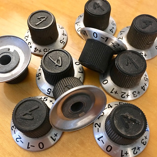 Fender Aluminum skirt f logo knobs c 1969 set screw +/- 5