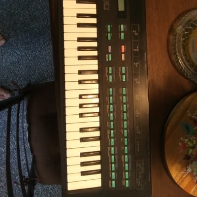 Yamaha DX100 Programmable Algorithm Synthesizer