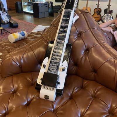 washburn USA N4 BSG1G. 白黒フランケンリフィニッシュ！ washburn USA N4 BSG1G. 白黒フランケンリフィニッシュ！ | LEG
