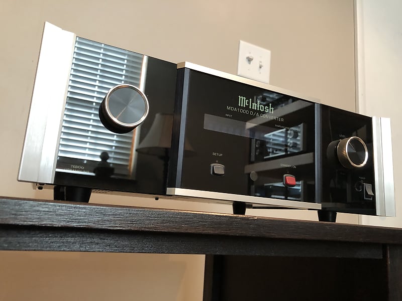 McIntosh MDA-1000 DAC  			
