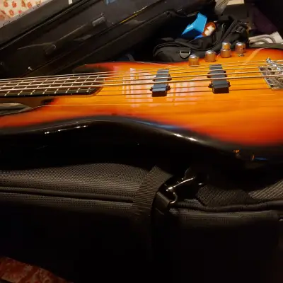 Fender Squier Deluxe V Jazz Bass   Sunburst image 5
