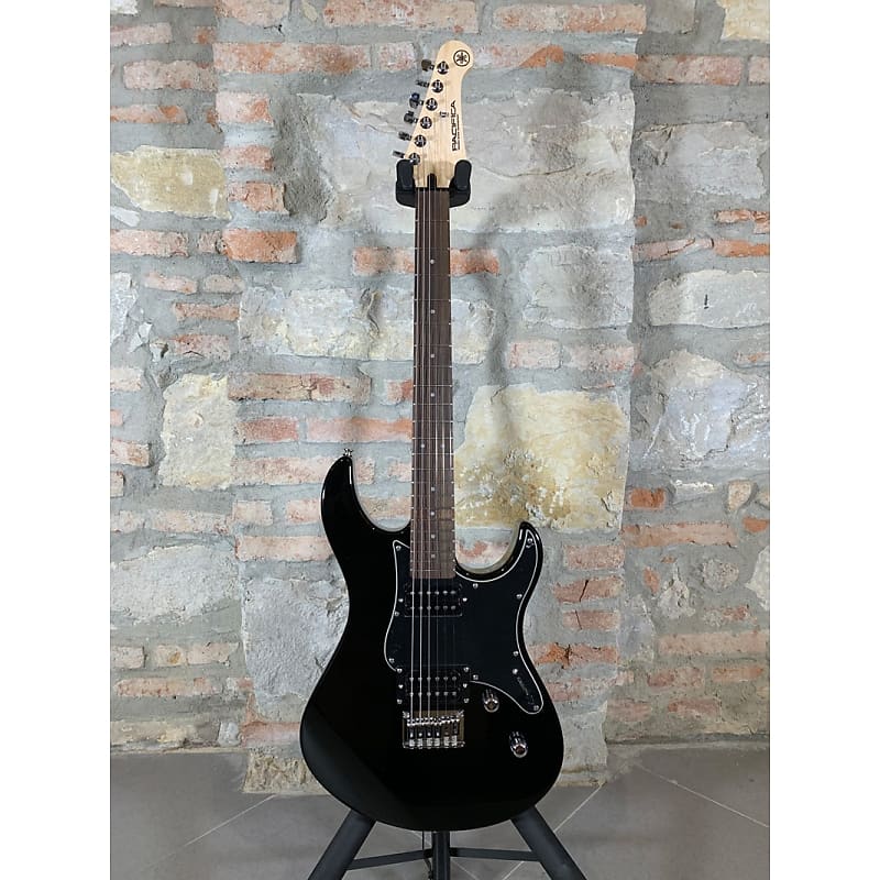 Yamaha deals pacifica black