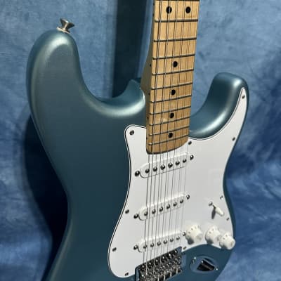 Fender Standard Stratocaster MIM 2002 Blue Agave image 5