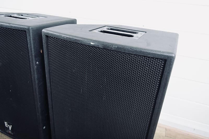 Electro-Voice (EV) SxA250 Powered Speaker Pair (church owned