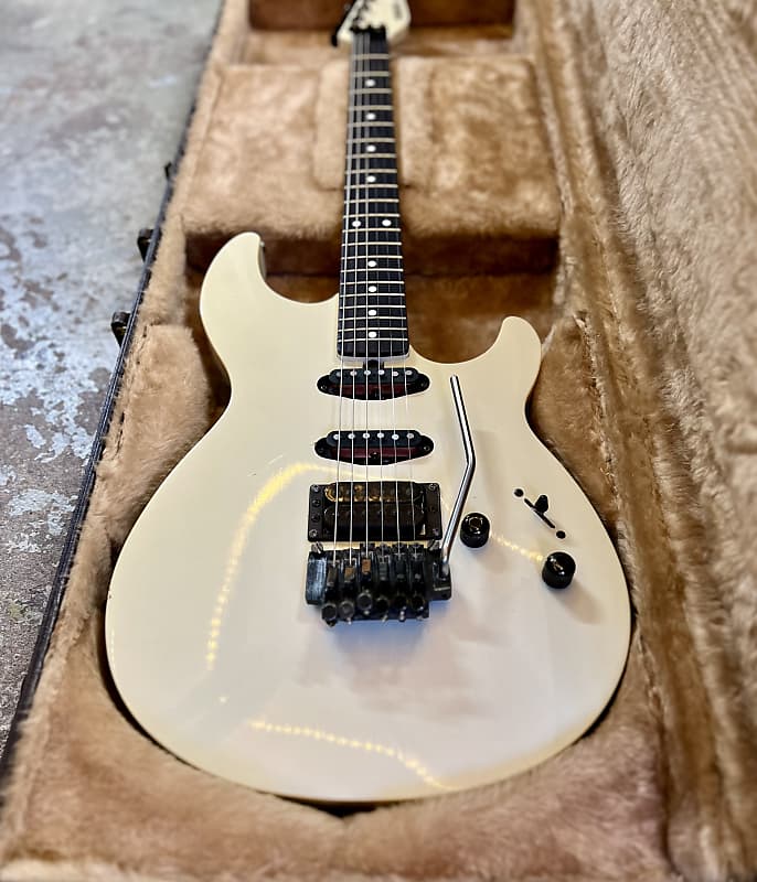 Yamaha SE-700e Super Shredder 1985 - Pearl white original | Reverb