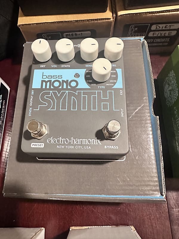 Electro-Harmonix Bass Mono Synth