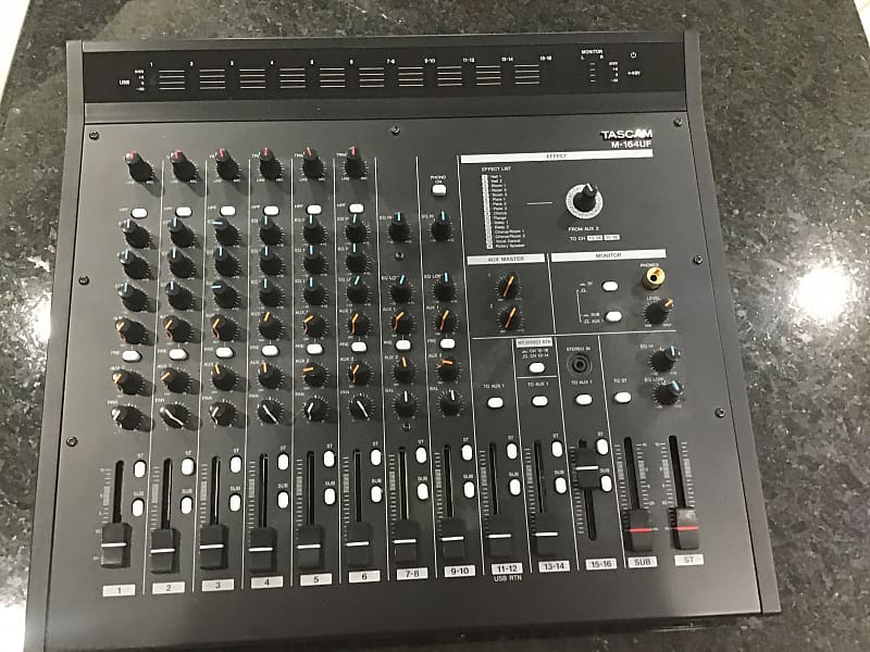 M-164UF | 16-channel mixer with effects and USB 2.0