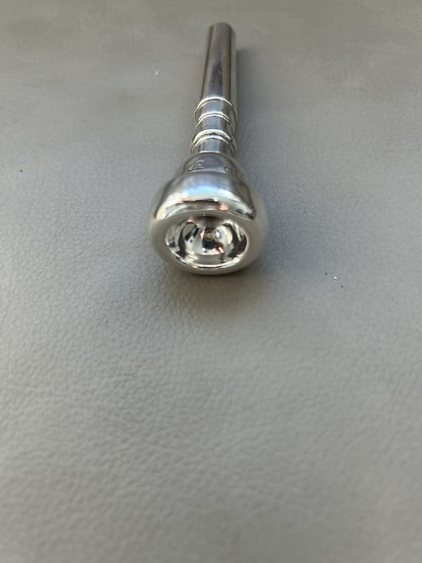 Bach 3C trumpet mouthpiece Bach Corp no dot / Mt. Vernon