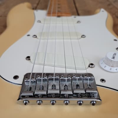 Fender Stratocaster Bullet 1 S-3 USA 1982-83 - Ivory US Made image 8