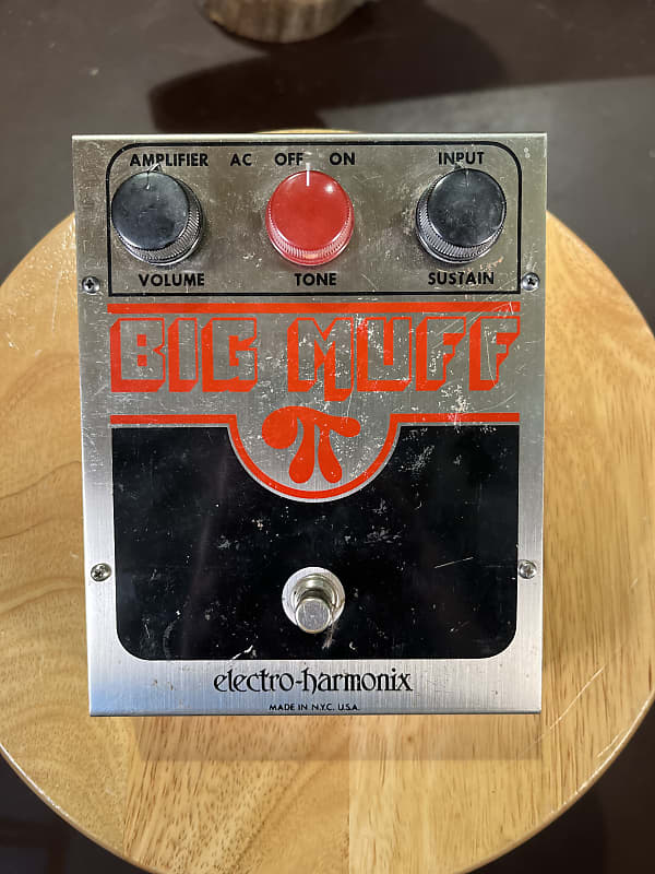 Electro-Harmonix Big Muff Pi V3 (Red & Black) 1977-1978